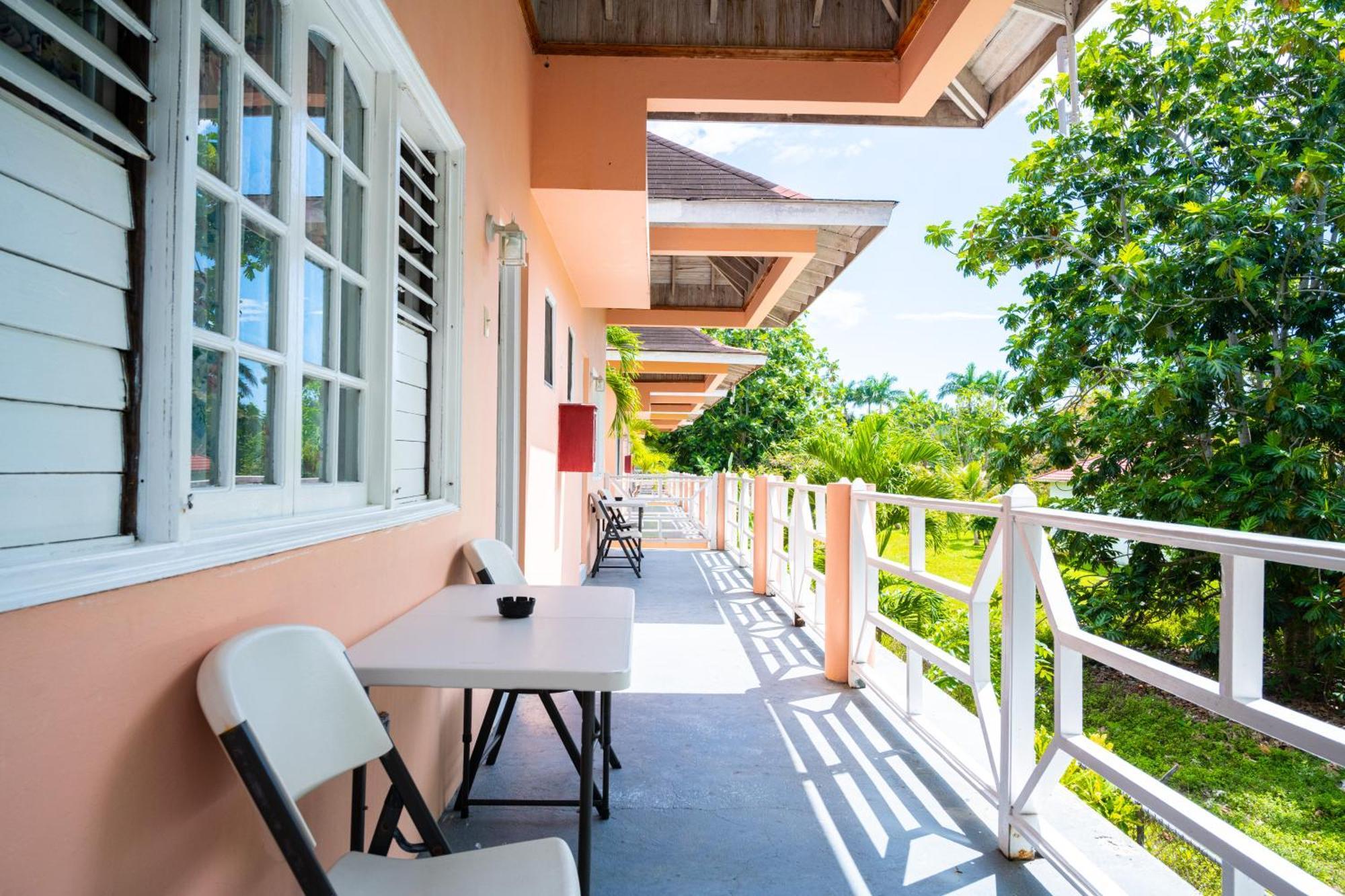 Shields Negril Villas Bilik gambar