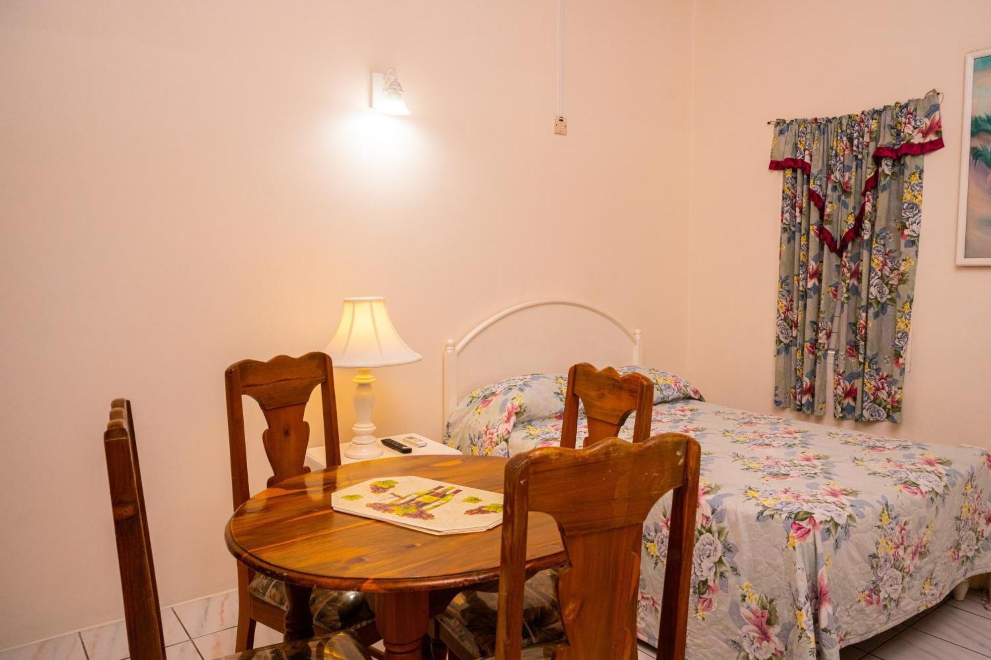 Shields Negril Villas Bilik gambar